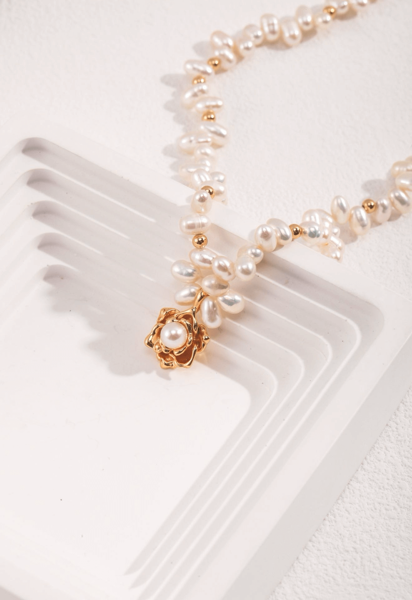 Camellia Vintage Pearl Necklace OR0100