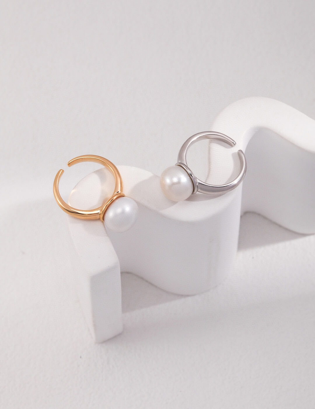 Minimalist Pearl Ring J0054