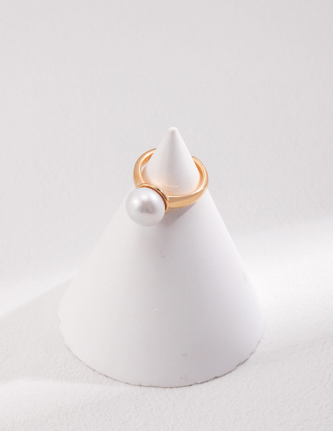 Minimalist Pearl Ring J0054
