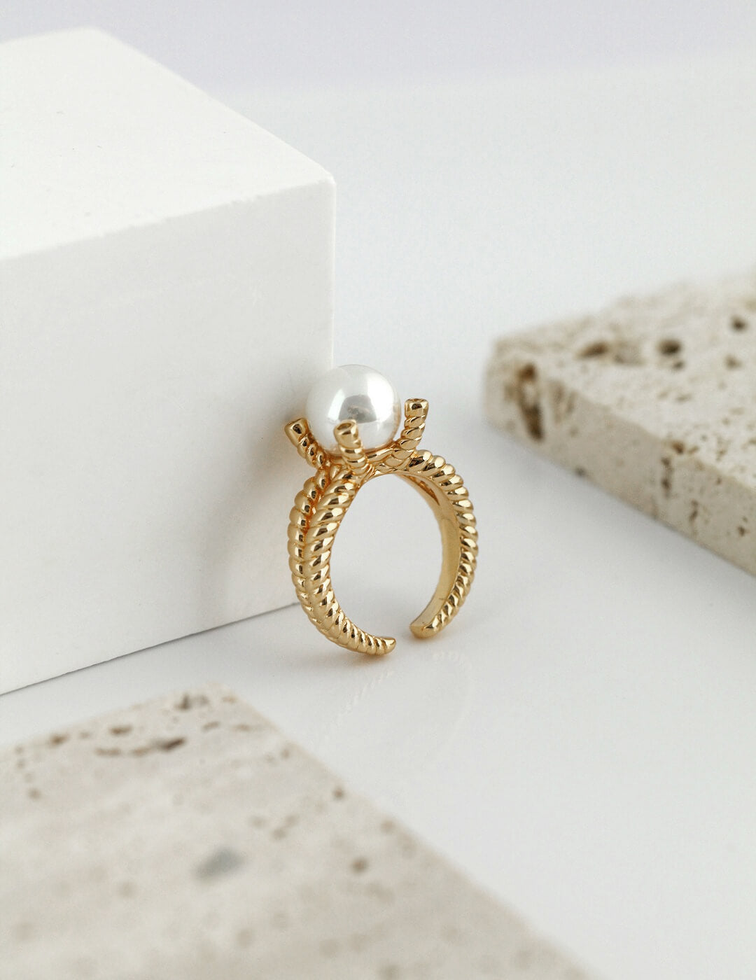 Shell Pearl Adjustable Open Ring J0056