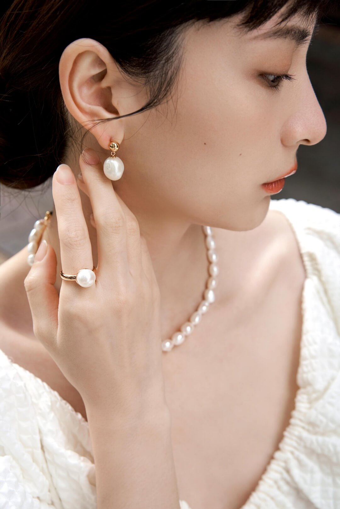 Minimalist Pearl Ring J0054