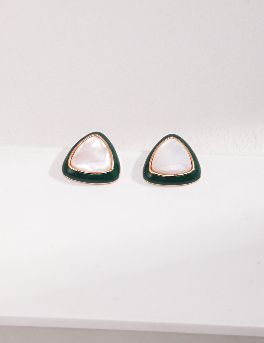 Vintage Earrings E01020